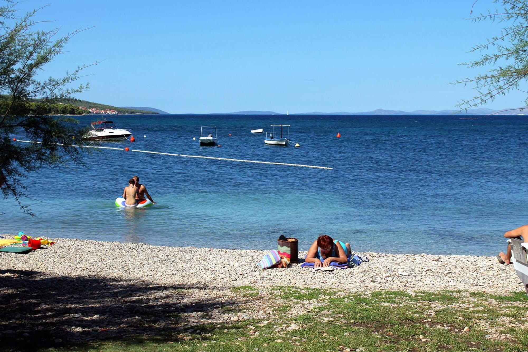 Apartments With A Parking Space Supetar, Brac - 16294 Exterior photo